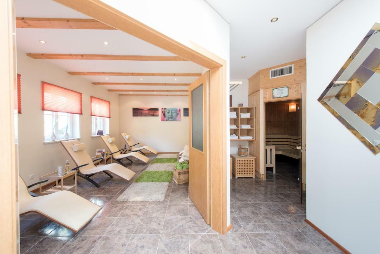 Hotel Buerglstein Sankt Wolfgang im Salzkammergut Bagian luar foto