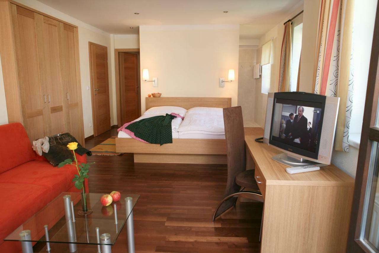 Hotel Buerglstein Sankt Wolfgang im Salzkammergut Bagian luar foto